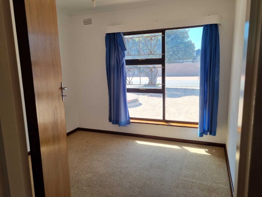 To Let 4 Bedroom Property for Rent in Tygerdal Western Cape